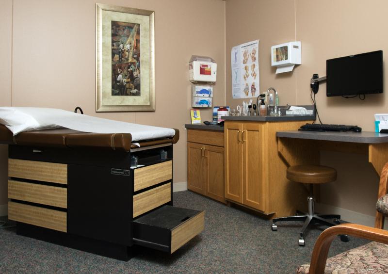 Oakleaf Clinics Southside Medical Clinic Oakleaf Clinics Southside Medical Clinic Was Elished In 1996 By Dr Michael Smith And Thomas Peller To Create A Practice That Provides High